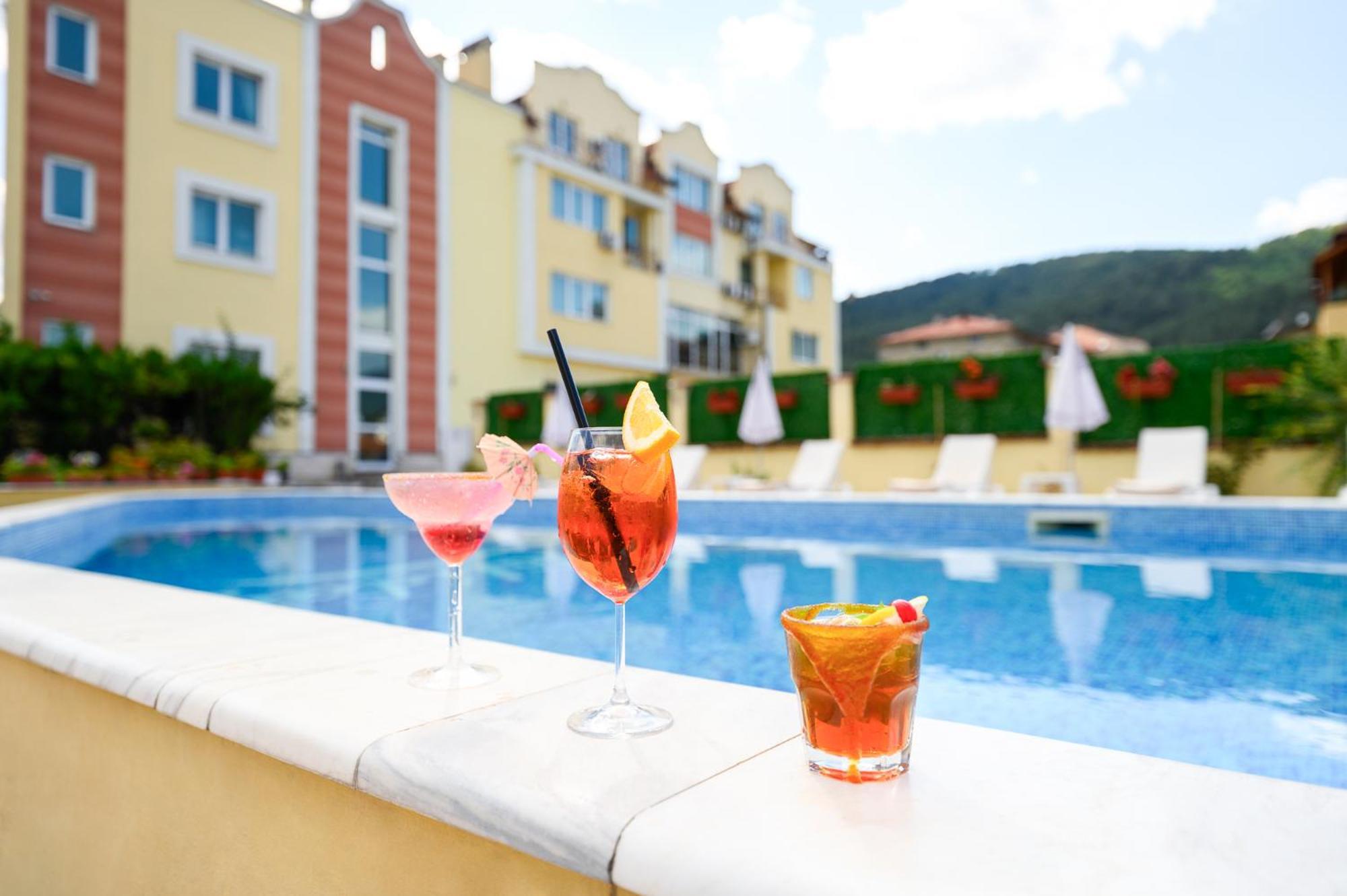 Spa Hotel Holiday Velingrad Extérieur photo