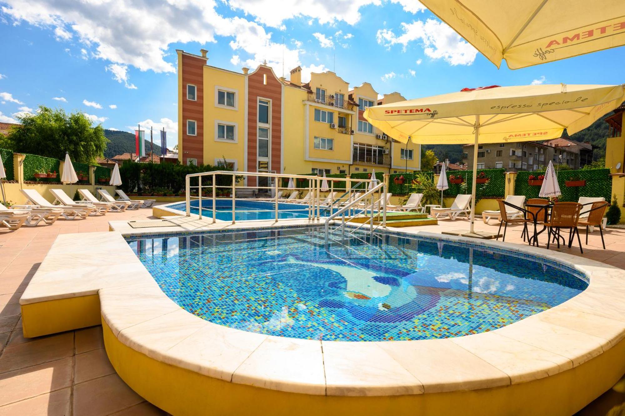Spa Hotel Holiday Velingrad Extérieur photo