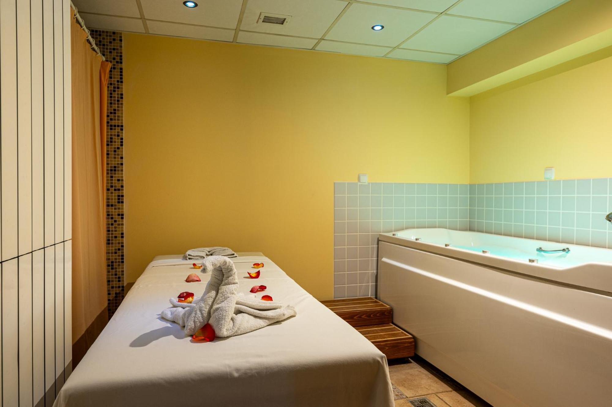 Spa Hotel Holiday Velingrad Extérieur photo