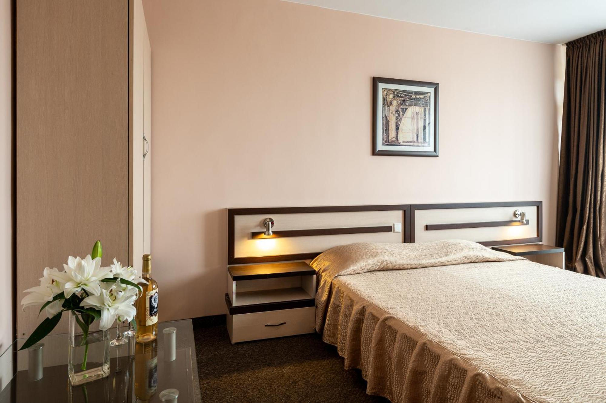 Spa Hotel Holiday Velingrad Extérieur photo