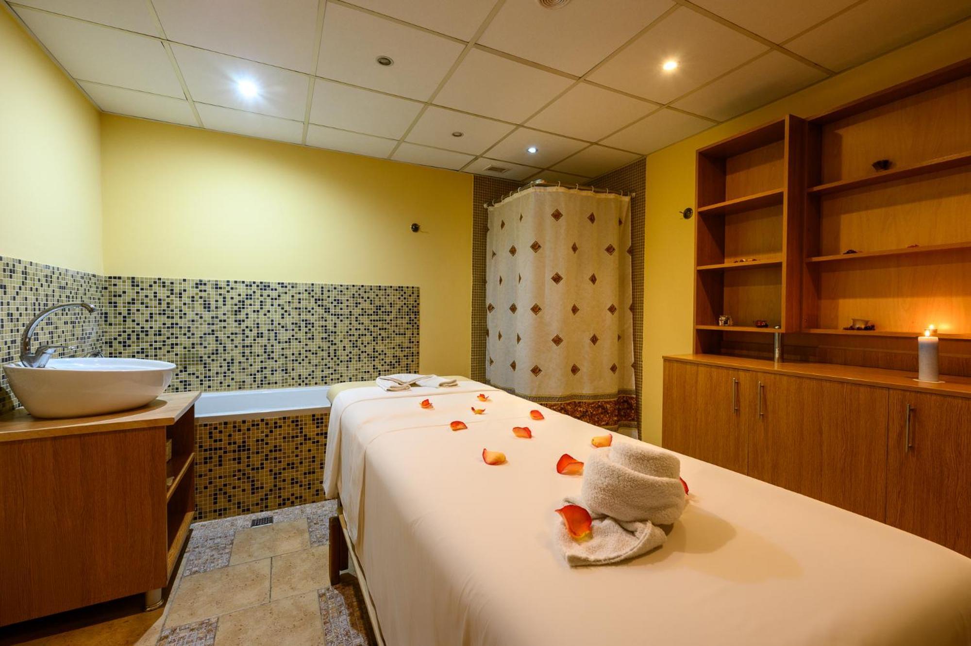 Spa Hotel Holiday Velingrad Extérieur photo